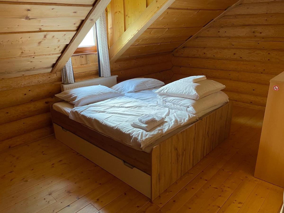 Trinity Log Cabin Wellness Resort Štrba Exterior foto